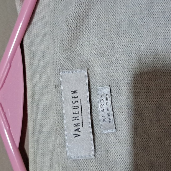 Woman's cardigan - Picture 4 of 5